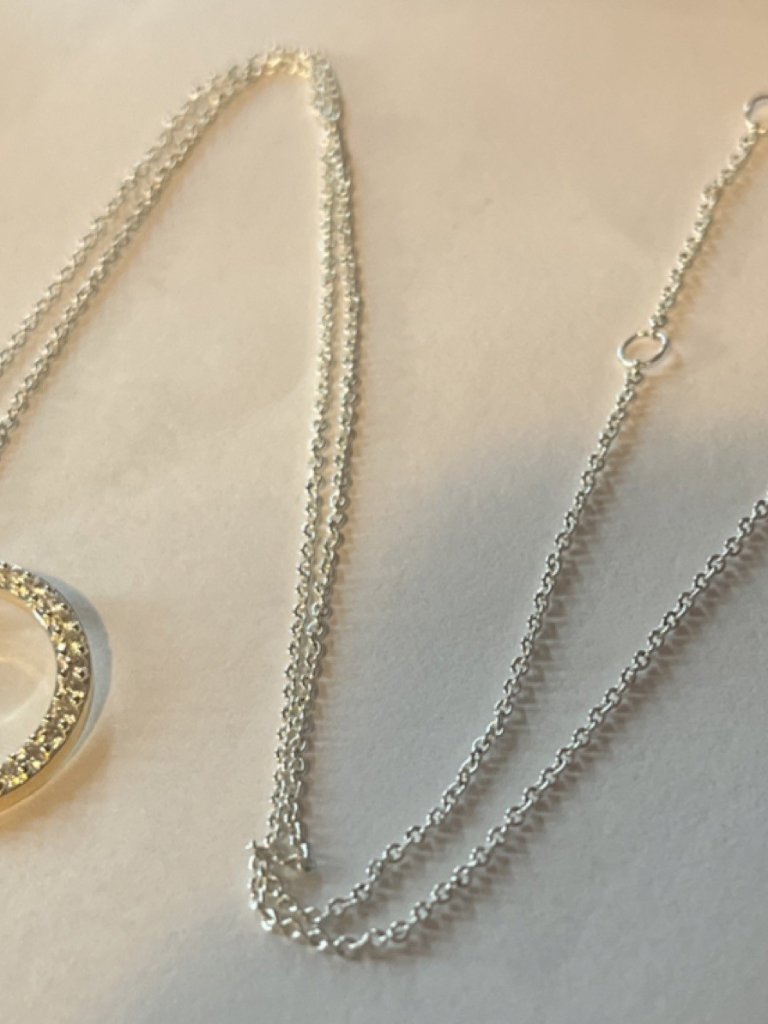 Silver Metal Round Pendant Necklace With Cable Chain Jewelry